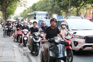 Hiện trạng 3 tuyến đường cửa ngõ Tân Sơn Nhất được đề xuất cấm xe tải