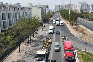 Đường Đồng Văn Cống, TP.HCM đẹp hơn sau khi được mở rộng 