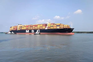 Cảng biển Việt Nam đã tiếp nhận được tàu trọng tải lớn nhất thế giới