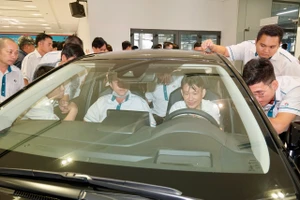 Thị trường còn biến động nhưng Vinasun vẫn đầu tư hàng trăm xe Hybrid