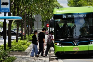 Đến năm 2030: TP.HCM sẽ sử dụng xe buýt điện, năng lượng xanh