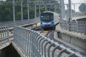 Trường đại học đầu tiên thành lập Viện Đường sắt tốc độ cao