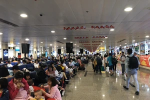 Vé máy bay Tết chặng TP.HCM-Hà Nội thấp nhất 2,9 triệu đồng/lượt