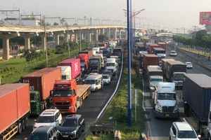 Đường Võ Nguyên Giáp, TP Thủ Đức đang kẹt xe kéo dài
