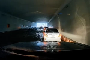 Yêu cầu báo cáo việc hầm chui Nguyễn Văn Linh - Nguyễn Hữu Thọ bị ngập