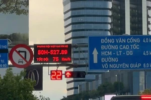 Xuất hiện biển báo vi phạm tốc độ ở đầu hầm sông Sài Gòn