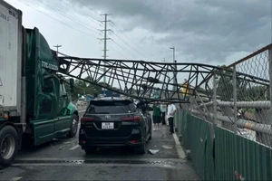 TP.HCM chỉ đạo nóng về sự cố sập cần cẩu tại dự án nút giao Mỹ Thủy