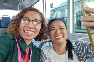 TPHCM tuyên dương tài xế và tiếp viên xe buýt hết lòng vì hành khách