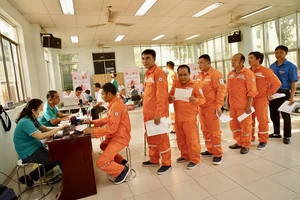 Công ty Điện lực Bình Dương hiến gần 200 đơn vị máu