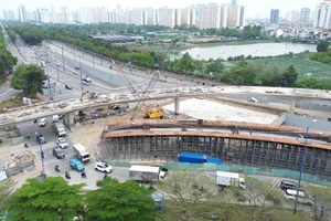 Nhánh cầu An Phú kết nối với đường Đồng Văn Cống đã thành hình