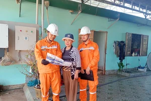 Nắng nóng gia tăng: EVNSPC cảnh báo hoá đơn tiền điện tăng cao