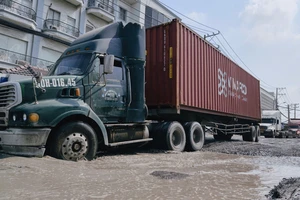 TP.HCM khẩn trương sửa chữa đường Bến Nghé, phường Tân Thuận