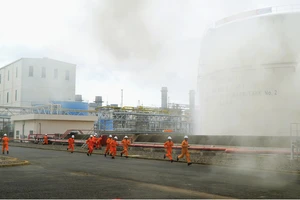 Diễn tập phương án chữa cháy và cứu nạn, cứu hộ cấp TP tại Công ty Nhiệt điện Phú Mỹ