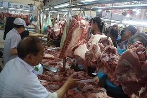 Tung ra thị trường hàng trăm tấn thịt heo sạch