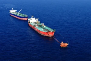 Vụ bán dầu thô giá rẻ sang Trung Quốc: PVN lên tiếng 