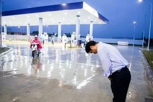 Cây xăng Việt dựng hình nhân đấu với ‘xăng kiểu Nhật'?