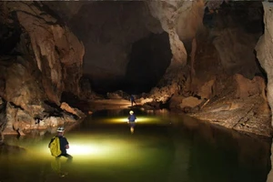 Đưa 5 hang động mới độc đáo, kỳ lạ vào tour du lịch 