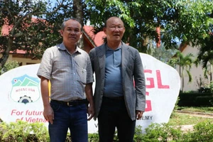 Vì sao bầu Đức trả hơn 19 tỉ đồng cho thầy Park