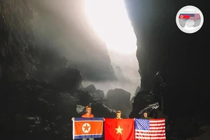 Tung tour giảm giá đi Mỹ, Triều Triên nhân thượng đỉnh