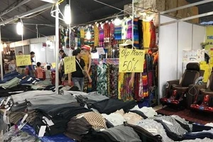 Một trong các gian hàng tại Festival văn hóa truyền thống Việt Nam diễn ra từ ngày 5-9/4 tại Hoàng thành Thăng Long.