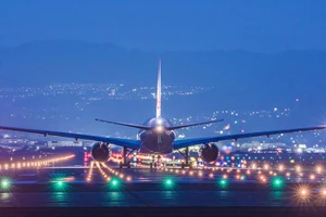 Vì sao ông lớn du lịch vay 700 tỉ mở hãng hàng không?