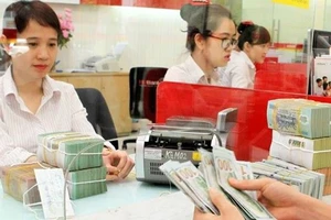 Việt Nam có thoát được nguy cơ thao túng tiền tệ?