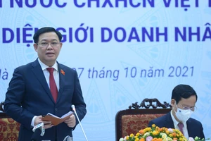 Nhìn dòng người rời khỏi TP.HCM, thấy cấu trúc lao động đã bị phá vỡ