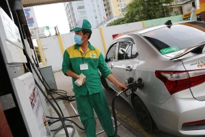 'Cây xăng lỗ muốn đóng cửa, cơ quan chức năng đông cũng không quản lý được'