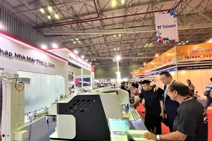 Khai mạc 4 triển lãm quốc tế máy móc ngành dệt may ở TP.HCM 