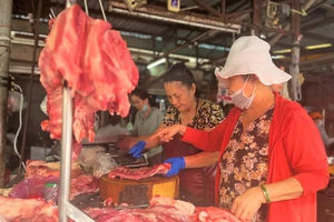 Lạm phát tháng 5 nhích nhẹ do nhu cầu sử dụng điện cao và giá thịt heo tăng