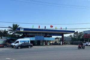 Các cửa hàng xăng dầu ở khu vực TP Đà Nẵng cũ niêm yết giá vùng 1. Ảnh: TN