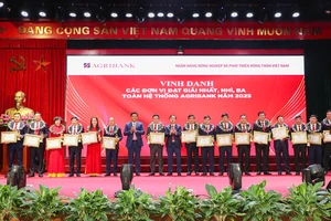 Agribank kiên định sứ mệnh 'tam nông', hỗ trợ phục hồi và thúc đẩy tăng trưởng kinh tế