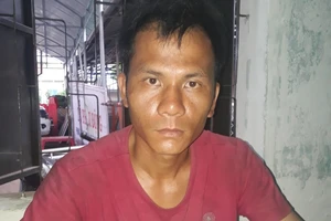 Công nhân bỏ xe máy, trộm xe tải bị truy đuổi trong đêm