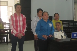 Bán đất khống, 5 người trong gia đình vướng lao lý