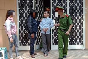 Thiếu nữ kể chuyện vào khách sạn, bạn trai bị tù