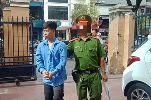 Lãnh 18 năm tù vì hiếp dâm bé gái 10 tuổi