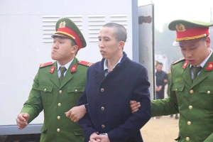 Hình ảnh đầu tiên 9 bị cáo vụ sát hại nữ sinh giao gà