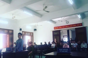 Buôn ma túy để chữa trị chân bị gãy