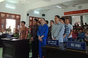 Hai án chung thân, chục án tù từ việc tranh chỗ buôn bán