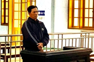 Người đàn ông bị đuổi đánh vì dùng thuốc nổ phá đá