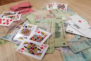 Tăng án bị cáo đánh bạc vì bị khởi tố thêm tội khác