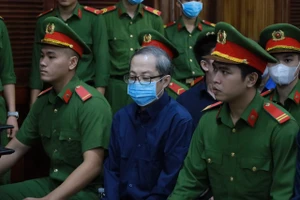 Ra tòa, cựu giám đốc BV TP Thủ Đức Nguyễn Minh Quân nói bị vu khống