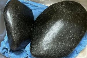 Đồng phạm vụ lừa bán cục đá ‘thần kỳ’ hơn 2 tỉ đồng đã ra đầu thú