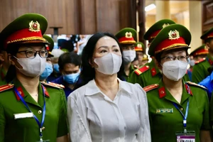 Tác nghiệp báo chí phiên toà xử vụ Vạn Thịnh Phát tại Trung tâm báo chí TP.HCM