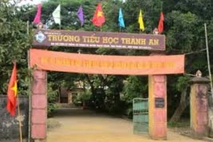 Buộc thôi việc hai thầy giáo tham gia đường dây đánh bạc ngàn tỉ 