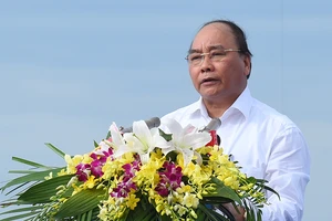 Thủ tướng: Cùng nhau giữ hòa bình trên mỗi ngọn sóng biển Đông 