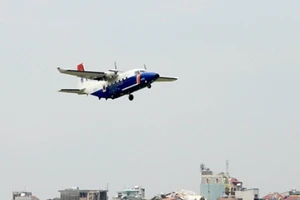 Máy bay Casa 212 và Su-30MK2 đã cất cách trở lại