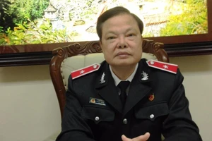 Nếu không chấp nhận thì đừng làm quan chức nữa