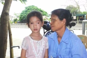 Học sinh bị ném thước mù mắt, nhà trường đền 105 triệu