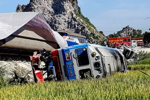 Khởi tố 2 nhân viên gác chắn vụ lật tàu ở Thanh Hóa